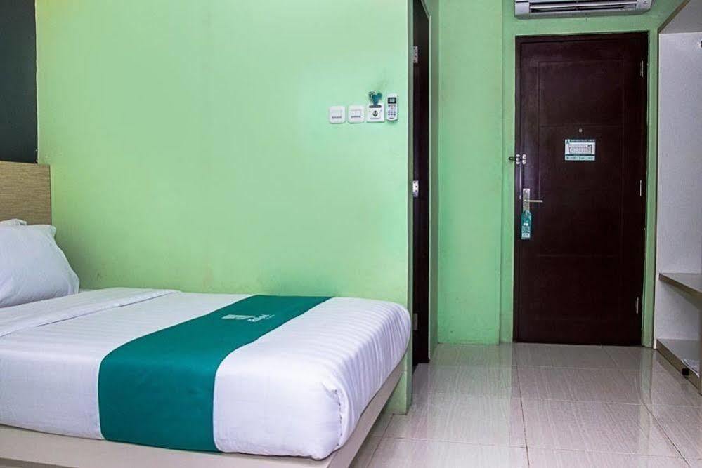 Oyo 277 Rukotel Near Rsu Adi Husada Undaan Kota Surabaya Buitenkant foto