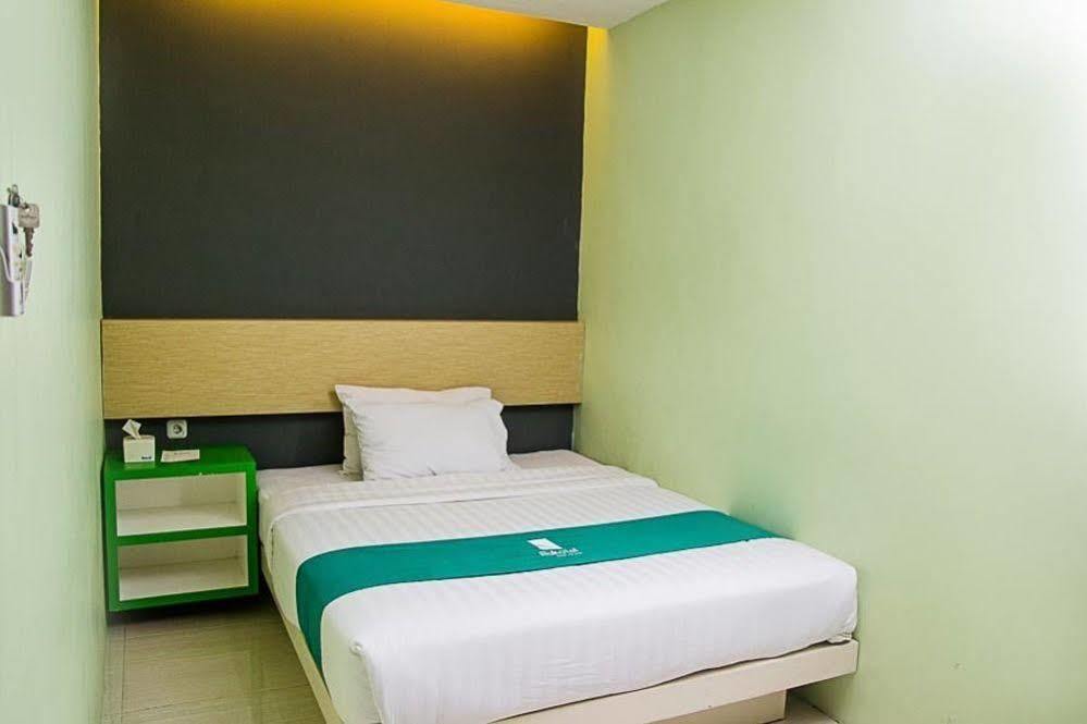 Oyo 277 Rukotel Near Rsu Adi Husada Undaan Kota Surabaya Buitenkant foto