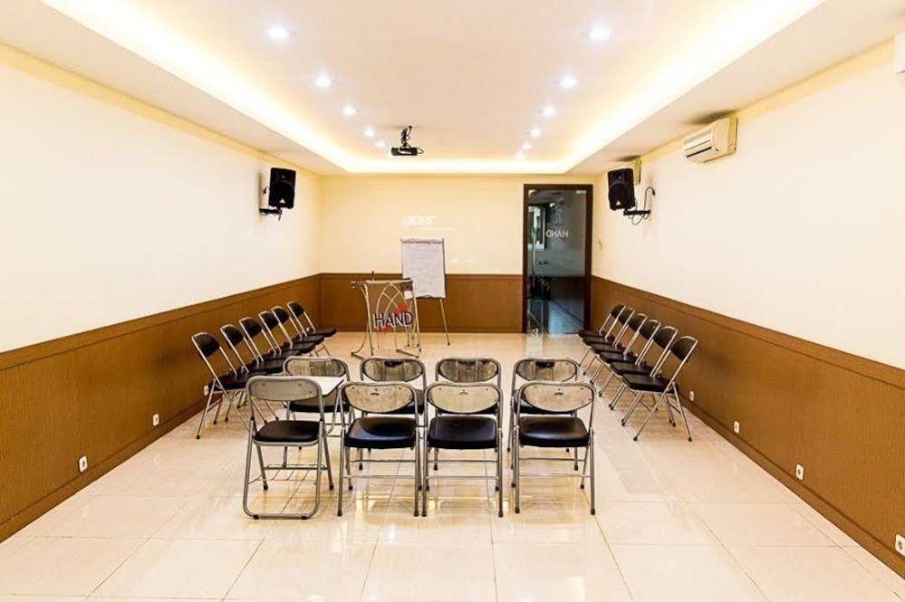 Oyo 277 Rukotel Near Rsu Adi Husada Undaan Kota Surabaya Buitenkant foto