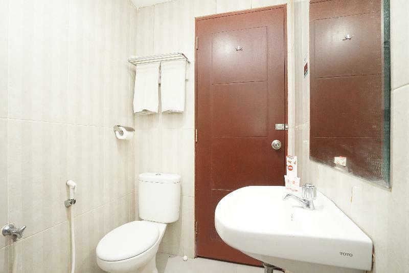 Oyo 277 Rukotel Near Rsu Adi Husada Undaan Kota Surabaya Buitenkant foto